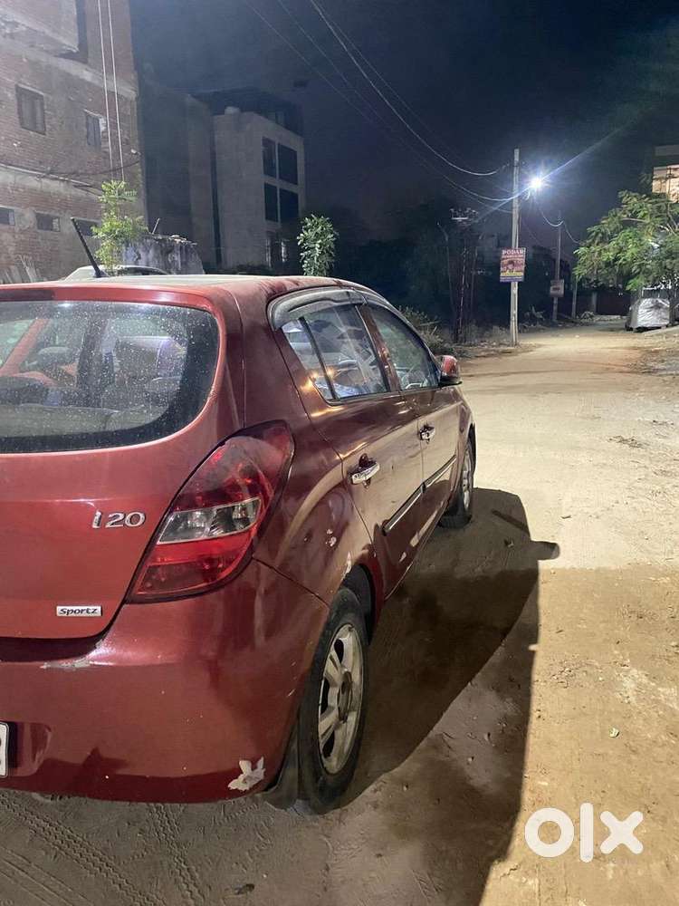 Hyundai I20 2012 Diesel 98000 Km Driven