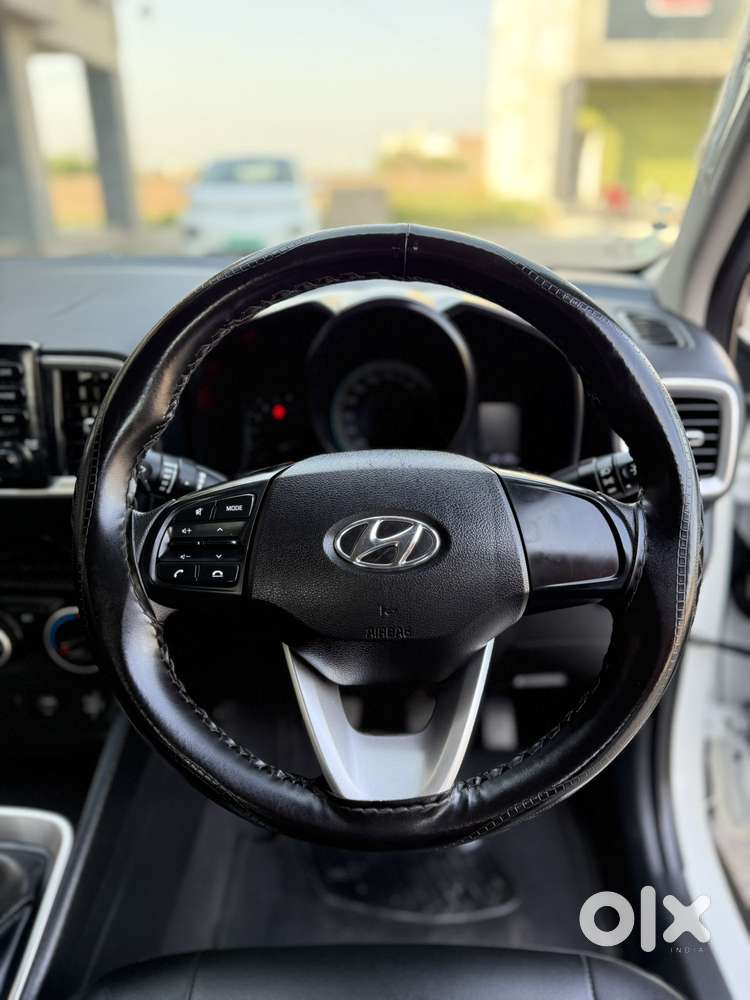 Hyundai Venue S Turbo, 2021, Petrol