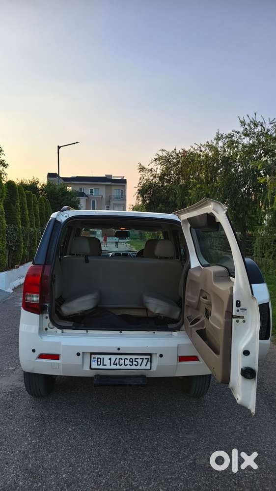 Mahindra Tuv 300 T8 Amt (automatic), 2016, Diesel