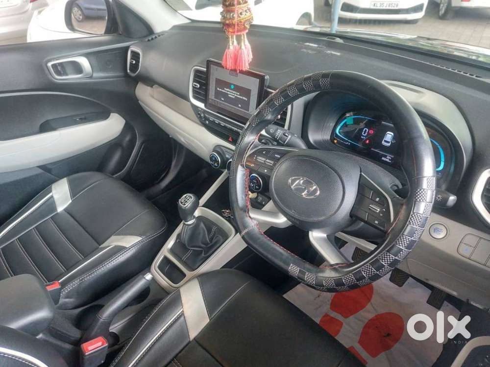 Hyundai Venue Sx 1.2 Mt Knight Edition, 2022, Petrol