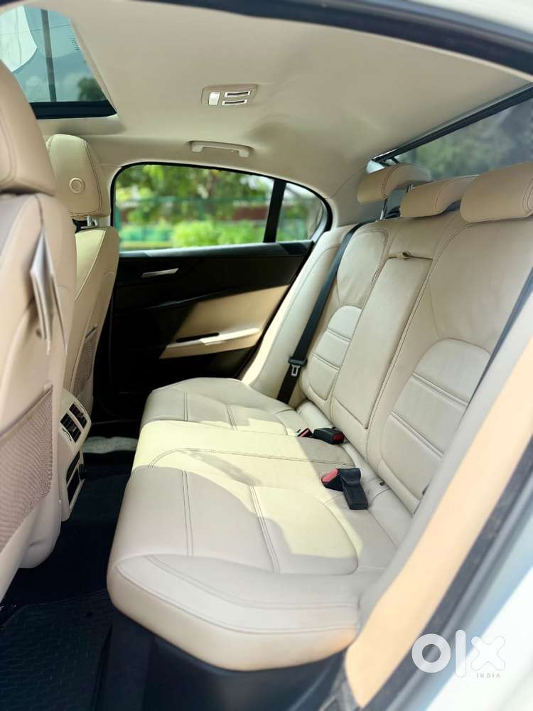 Jaguar Xe 2.0l Diesel Pure, 2018, Diesel