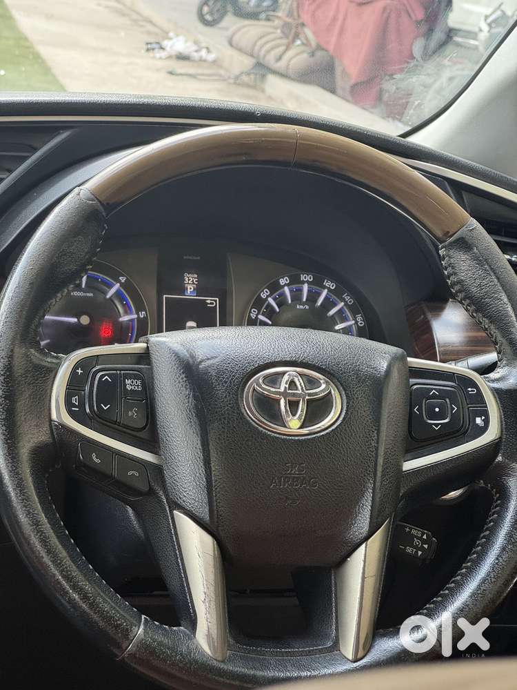 Toyota Innova Crysta 2.8 Zx At, 2016, Diesel