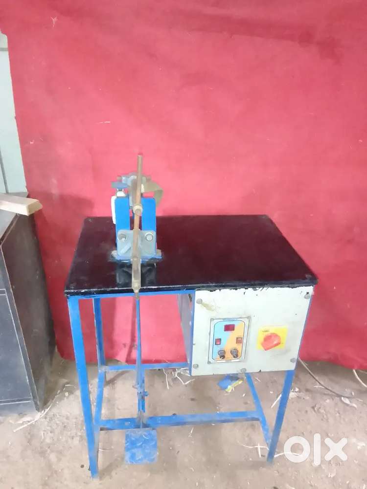 Spot welding machine