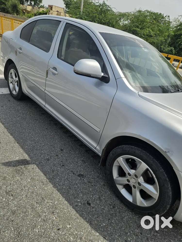 Skoda Laura Elegance 2013 Diesel 2nd