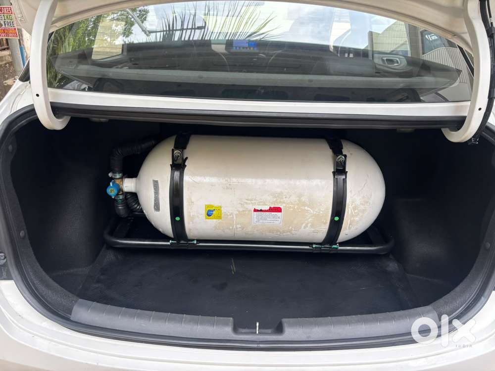 Hyundai Aura 1.2 Sx Cng, 2023, Cng & Hybrids