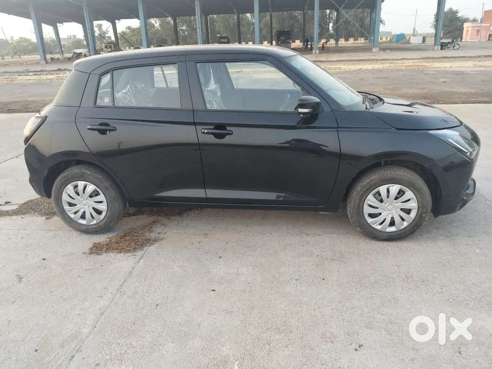 Maruti Suzuki Swift Vxi 2025