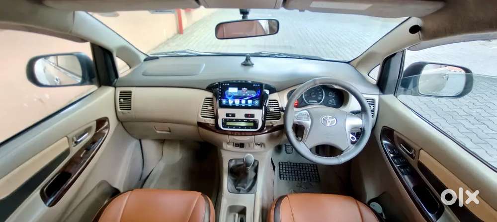 Toyota Innova Diesel 2.5v Model Car For Sale.