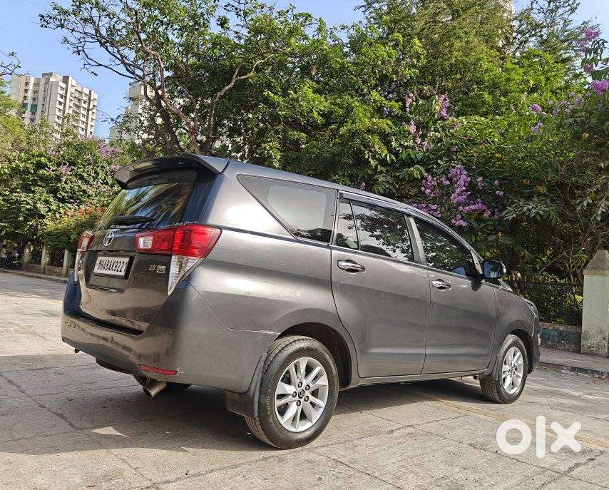 Toyota Innova Crysta 2.8 Zx At 7 Seater, 2017, Diesel