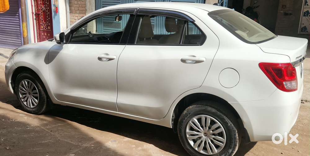 Maruti Suzuki Dzire 1.2 Vxi, 2022, Petrol