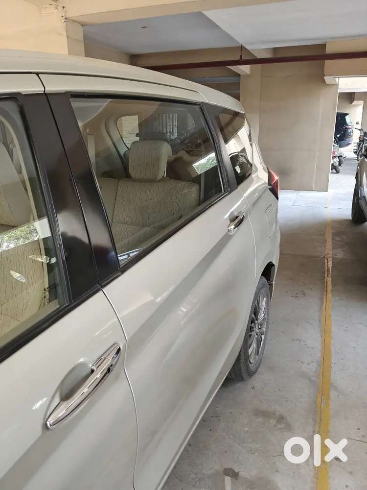 Ertiga Top Model Well Maintained Doctor Driven