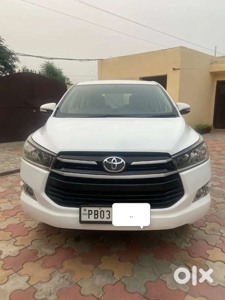 Toyota Innova Crysta 2017 Diesel Well Maintained