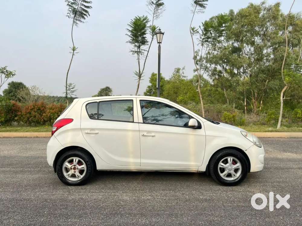 Hyundai I20 2010 Petrol 76000 Km Driven