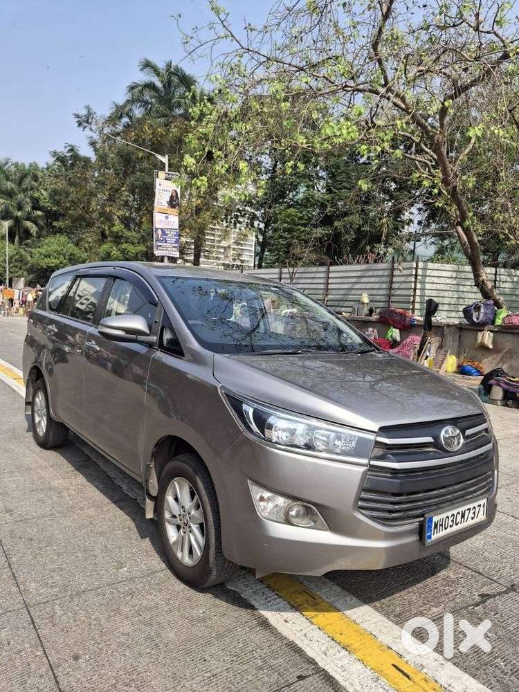 Toyota Innova Crysta [ ] 2.4 Gx At 7 Str, 2017, Petrol