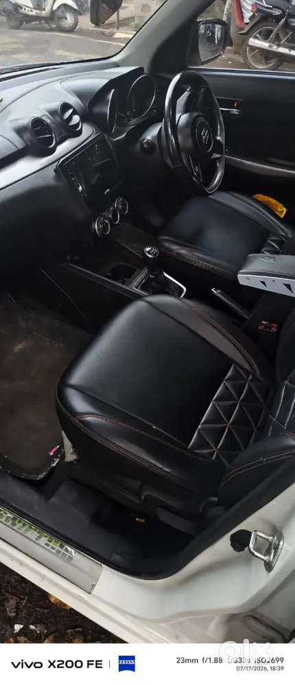 Swift Maruti Suzuki 2021