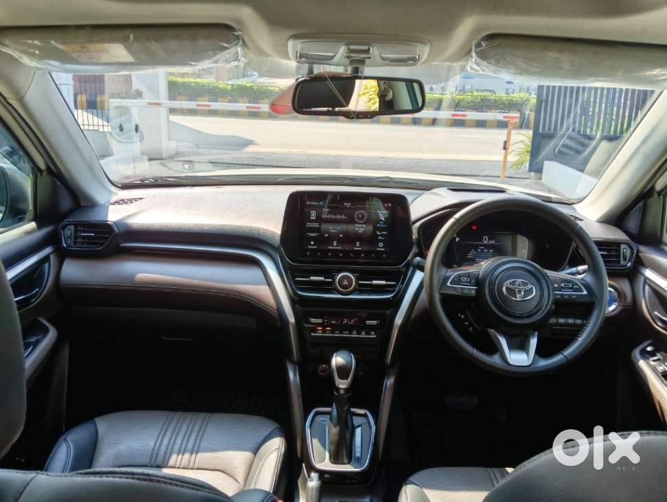 Toyota Urban Cruiser Hyryder 1.5 V Hybrid, 2025, Petrol