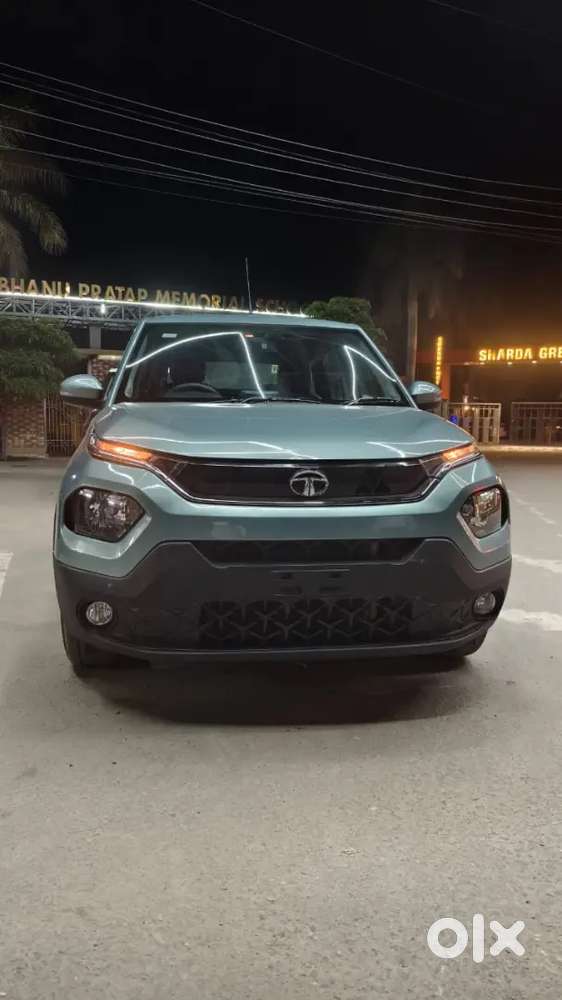 Tata Punch 2023 Petrol 37213 Km Driven