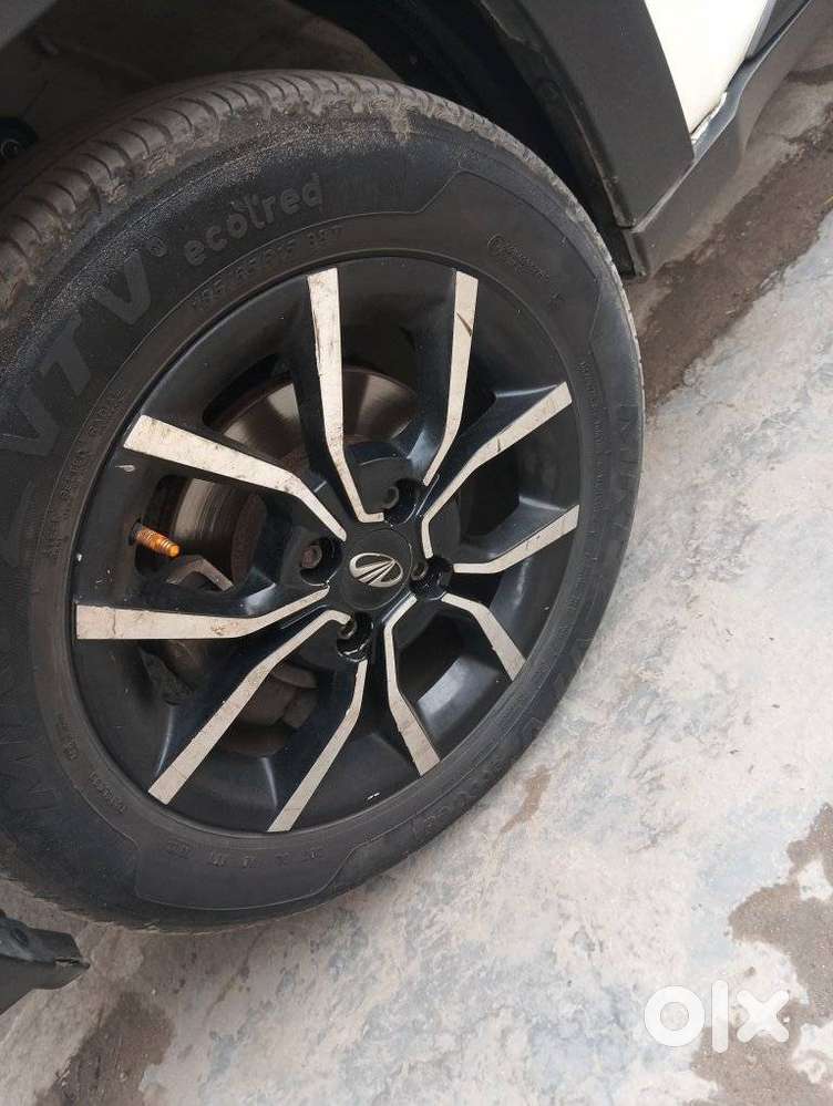 Mahindra Kuv 100 Mahindra-kuv-100-d75-k8, 2017, Diesel