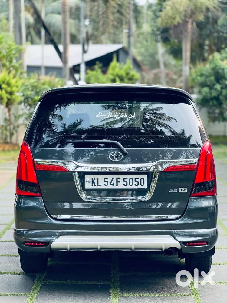 Toyota Innova V Orginal Kerala 2015 Model 95000 Km Only