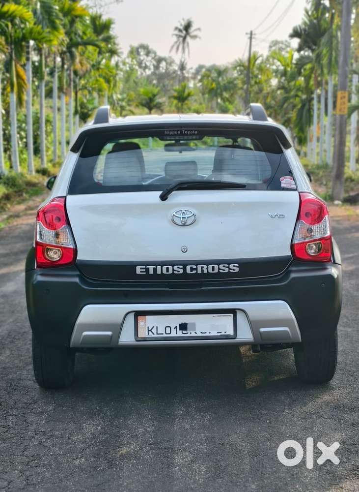 Toyota Etios Cross