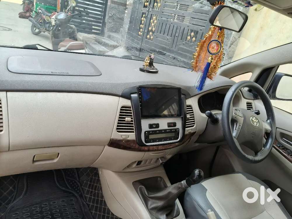Toyota Innova 2013 Diesel 240000 Km Driven