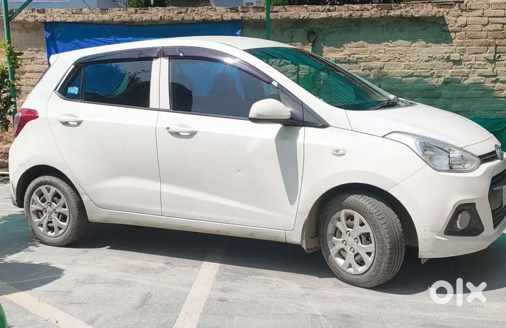 Hyundai Grand I10 2015 Petrol Variant