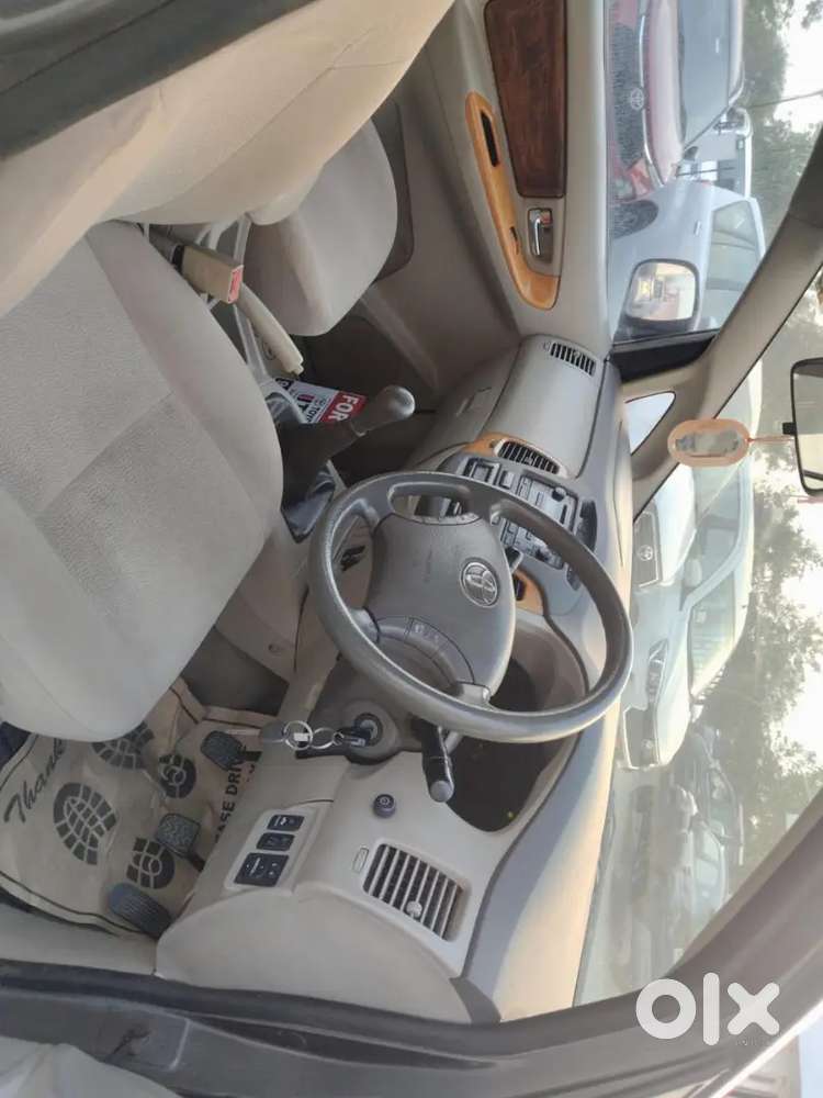Personal 1st Owner Innova V