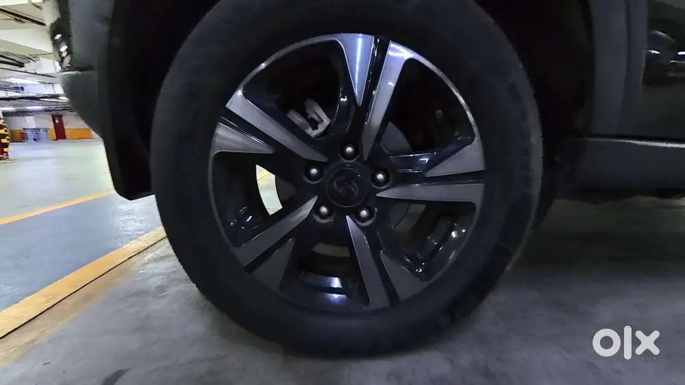 Nexon Ev 45kw Red Dark Edition, Only One Year Old.