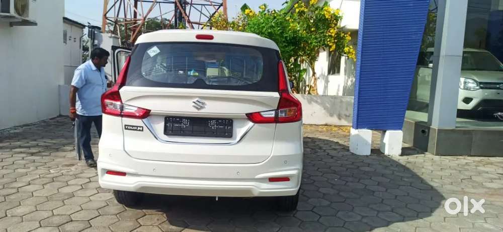 Maruti Suzuki Ertiga 2026 1st