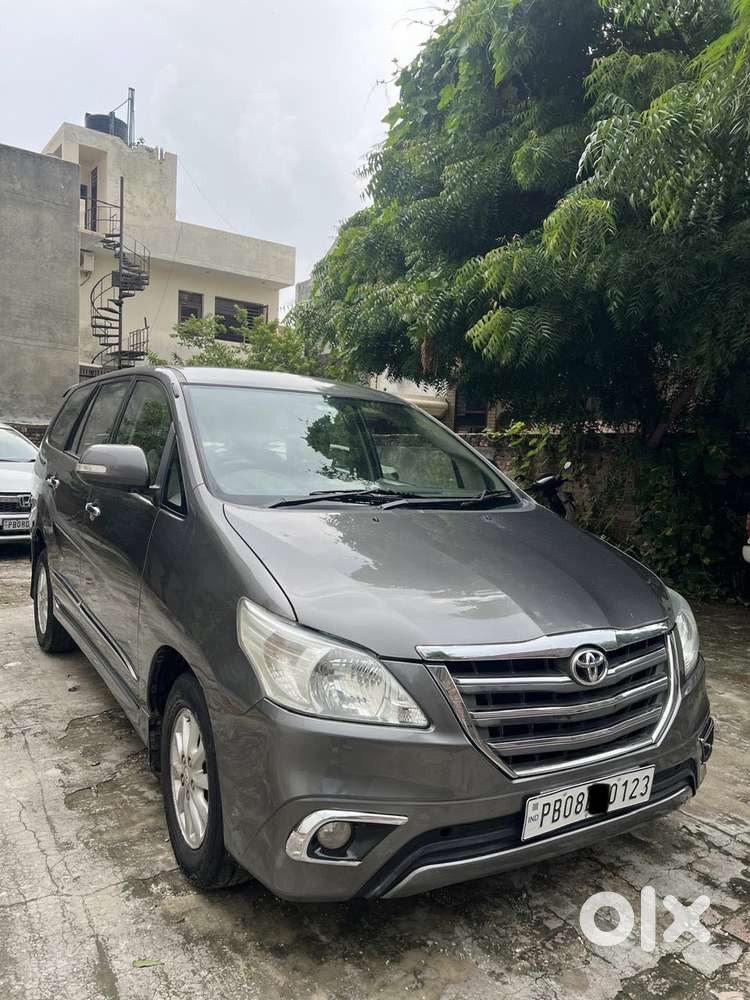 Toyota Innova 2.5 Z Diesel 7 Seater Bs Iv, 2014, Diesel