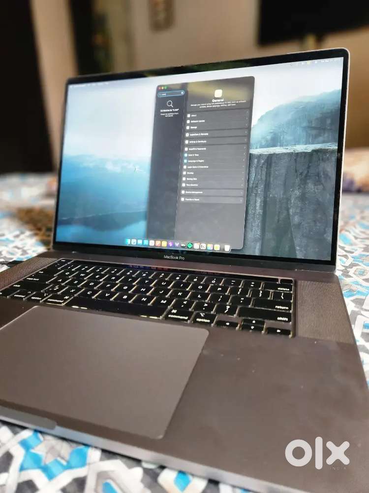 MacBook Pro 16