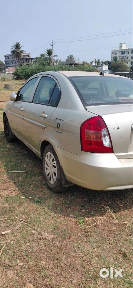 Car On Condition And 20 Mileage On  Highways