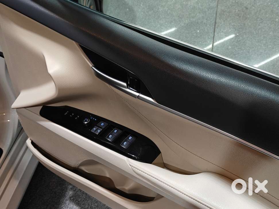 Toyota Camry Hybrid, 2020, Petrol