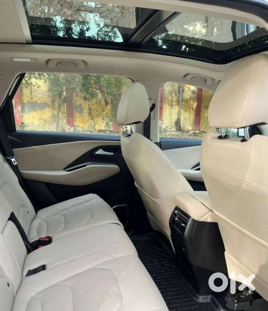 Mg Hector Sharp Pro 1.5 Turbo Cvt Dual Tone, 2023, Petrol