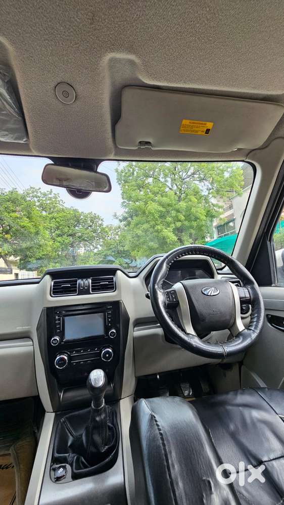 Mahindra Scorpio S10, 2015, Diesel