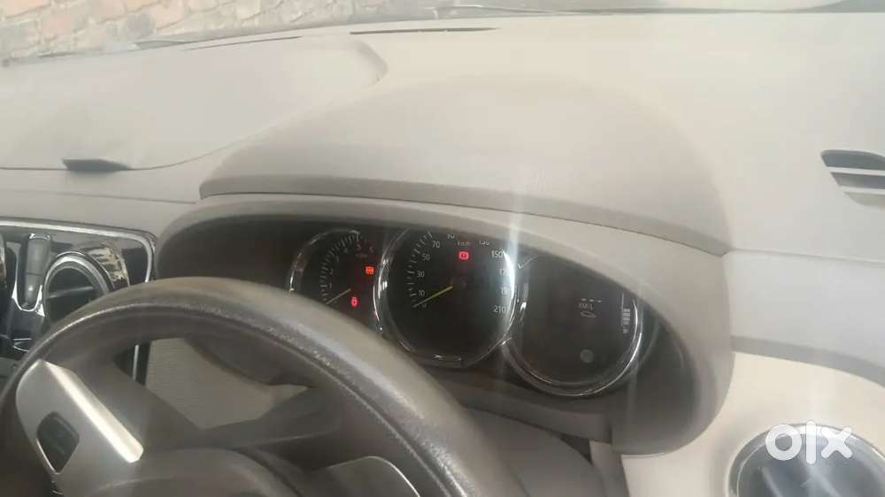 Renault Lodgy Diesel Manual 2nd Owner 2015