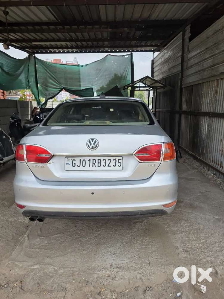 Volkswagen Jetta 2013 Petrol Well Maintained