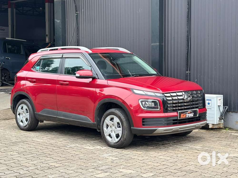 Hyundai Venue Sx Mt, 2023, Petrol