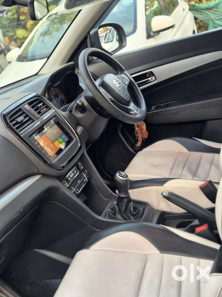 Maruti Suzuki Brezza 1.5 Zxi Smart Hybrid, 2020, Petrol