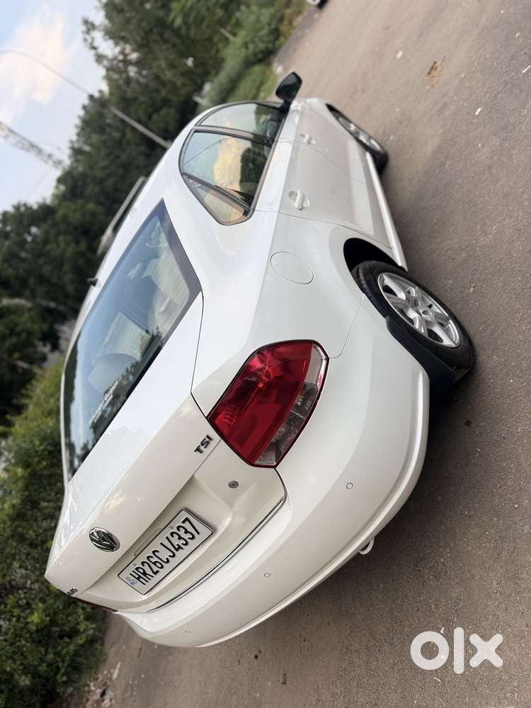 Volkswagen Vento 1.2l Tsi Highline Plus At Petrol, 2014, Petrol