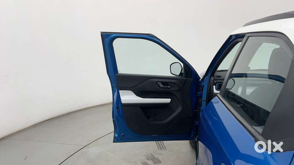 Tata Punch 1.2 Revotron Creative Amt Dual Tone, 2023, Petrol