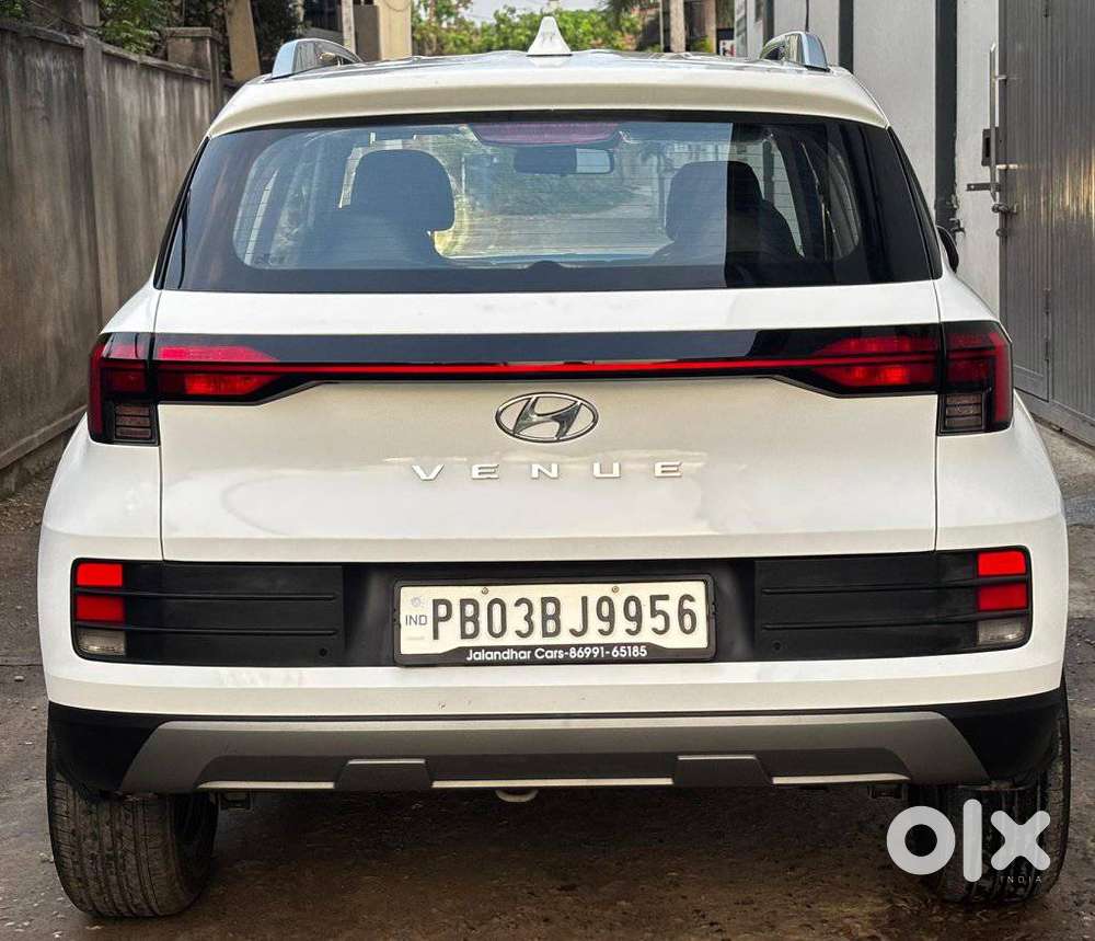 Hyundai Venue, 2022, Petrol