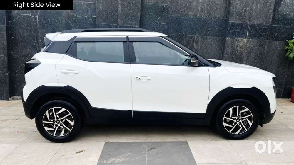 Mahindra Xuv 3xo Ax5 Pm Mt, 2024, Petrol