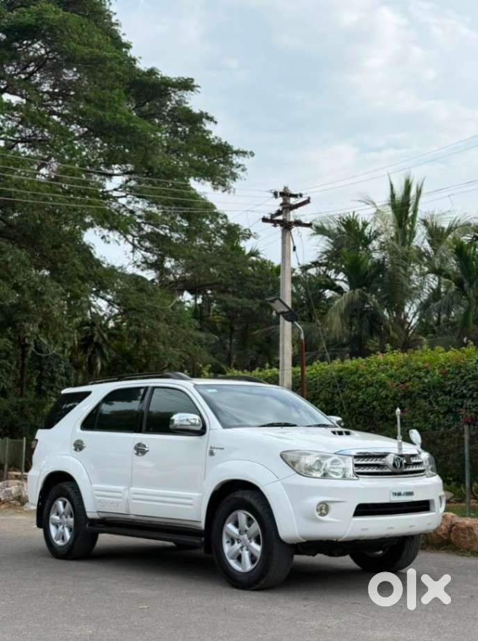 Toyota Fortuner 3.0 4x4 Manual, 2011, Diesel