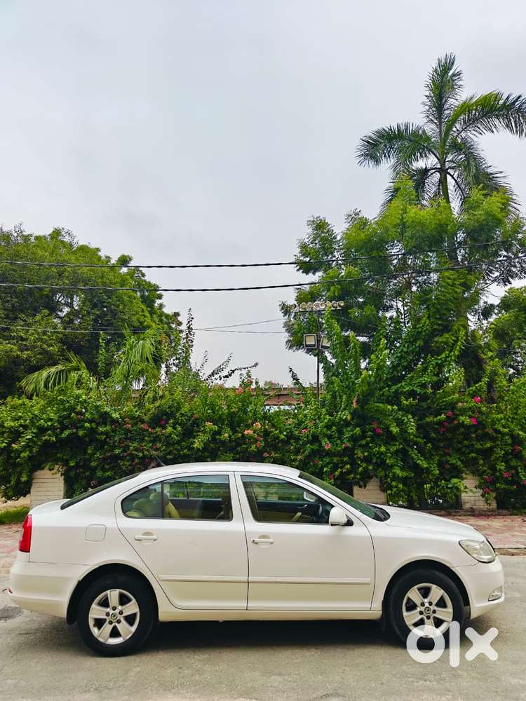 Skoda Laura 1.8 Tsi Active, 2011, Diesel