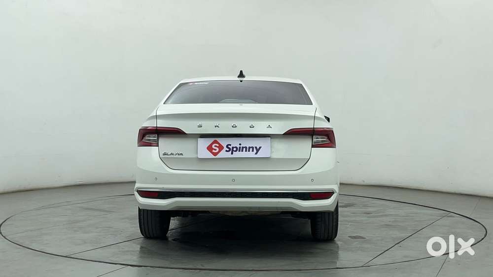 Skoda Slavia Style 1.0l Tsi Mt, 2022, Petrol