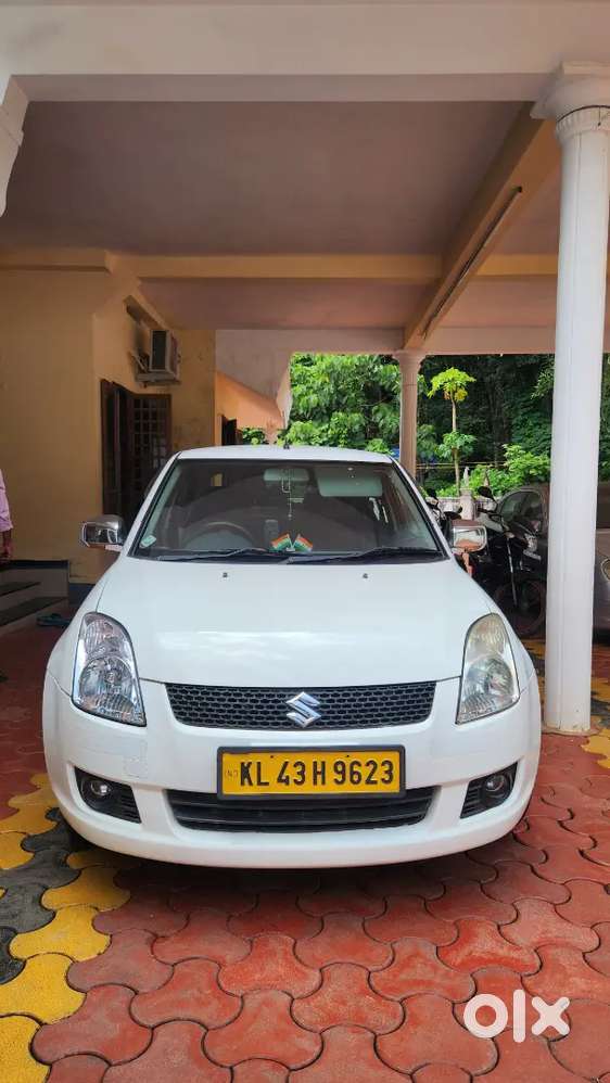 Good Condition Neat Vehicle Average Tyre Four Power Windows