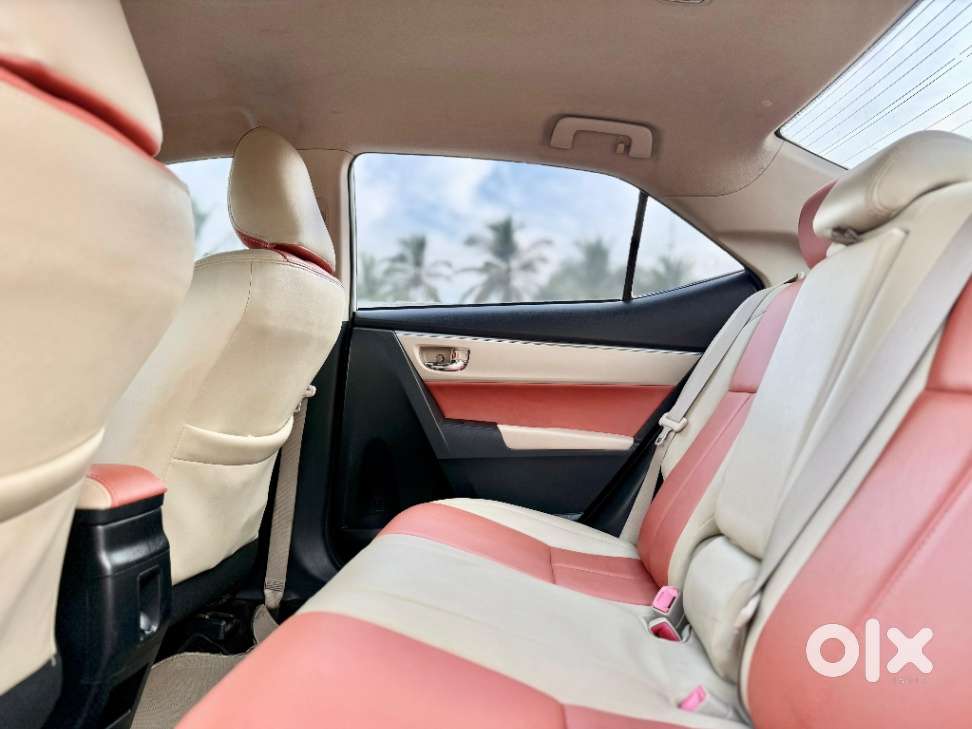Toyota Corolla Altis 2013-2017 G At, 2015, Petrol