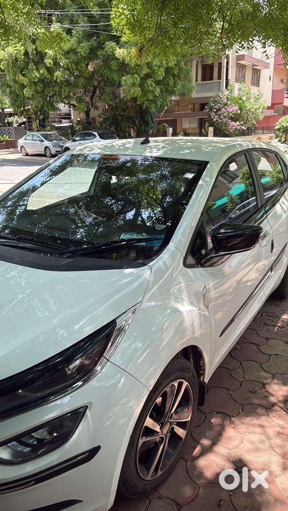 Tata Altroz Petrol 2023