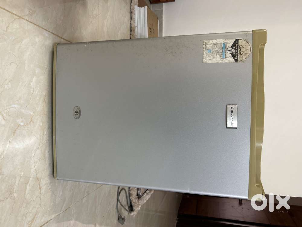 Reconnect Mini Fridge