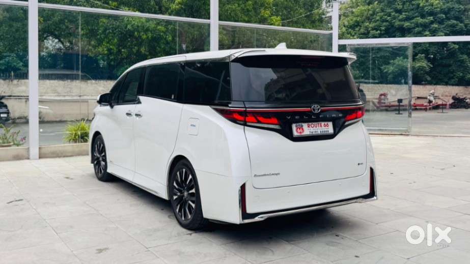 Toyota Innova Crysta